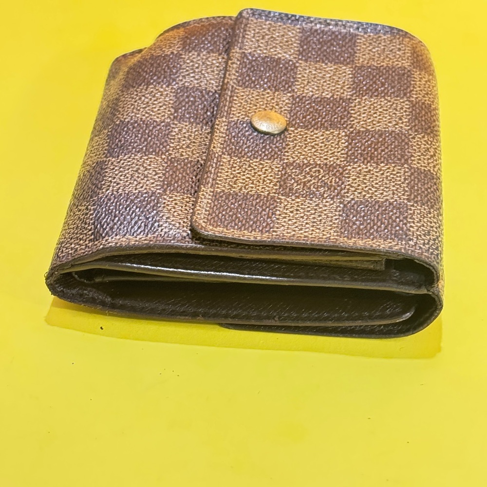 Louis Vuitton Damier Compact bifold wallet - Picture 11 of 16